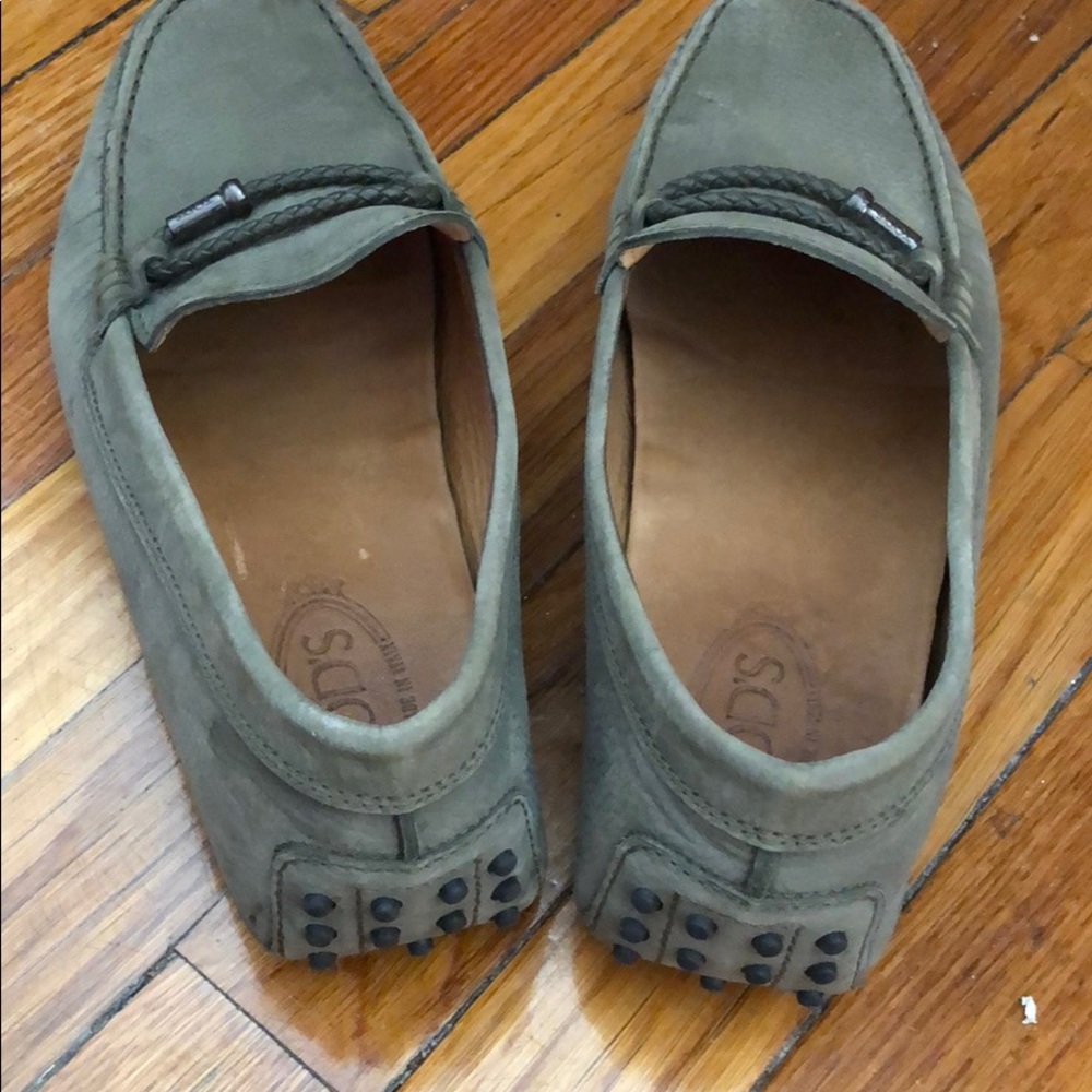 Tod’s green driving shoes